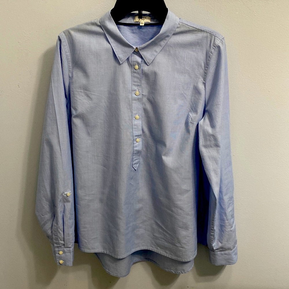 Womens XL Crown & Ivy longsleeve blouse.